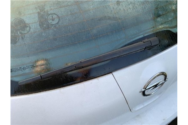 Recambio de brazo limpiaparabrisas trasero para opel astra j berlina 5p 1.6 selective referencia OEM IAM 13256919  