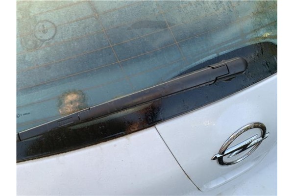 Recambio de brazo limpiaparabrisas trasero para opel astra j berlina 5p 1.6 selective referencia OEM IAM 13256919  