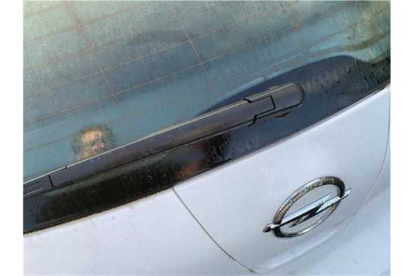 Recambio de brazo limpiaparabrisas trasero para opel astra j berlina 5p 1.6 selective referencia OEM IAM 13256919  