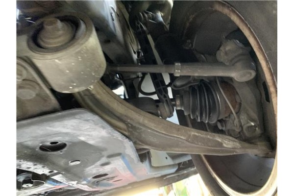 Recambio de brazo suspension delantero derecho para opel astra j berlina 5p 1.6 selective referencia OEM IAM 13401130  