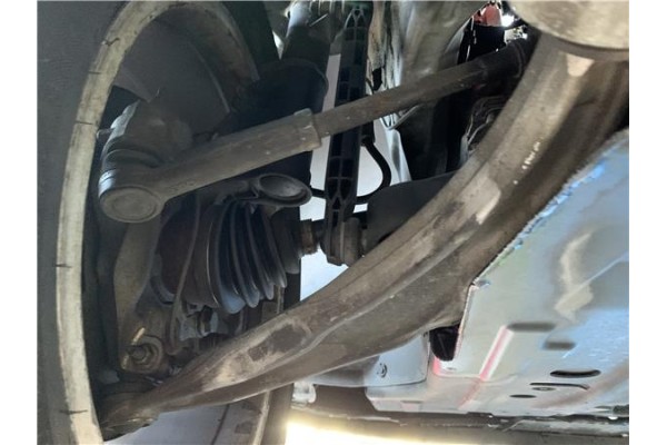 Recambio de brazo suspension delantero izquierdo para opel astra j berlina 5p 1.6 selective referencia OEM IAM 13401129  