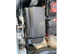 Recambio de caja fusibles/rele para opel astra j berlina 5p 1.6 selective referencia OEM IAM 39065971  