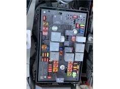 Recambio de caja fusibles/rele para opel astra j berlina 5p 1.6 selective referencia OEM IAM 39065971  