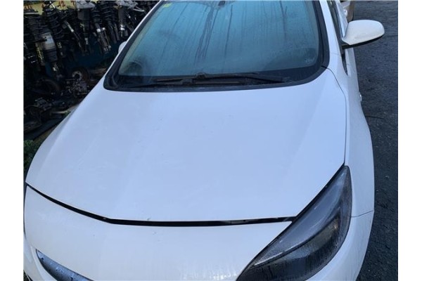 Recambio de capo para opel astra j berlina 5p 1.6 selective referencia OEM IAM 39014121  