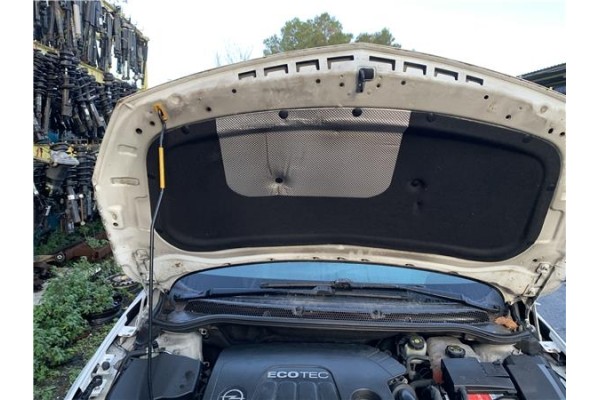 Recambio de capo para opel astra j berlina 5p 1.6 selective referencia OEM IAM 39014121  