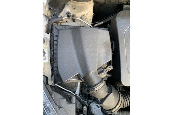 Recambio de carcasa filtro aire para opel astra j berlina 5p 1.6 selective referencia OEM IAM 834781 834132 