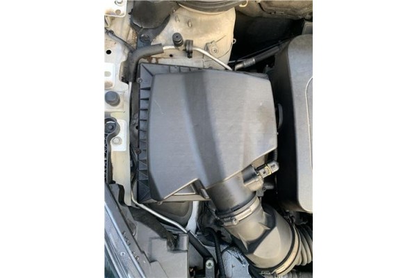 Recambio de carcasa filtro aire para opel astra j berlina 5p 1.6 selective referencia OEM IAM 834781 834132 