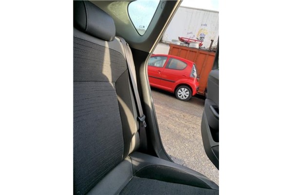 Recambio de cinturon seguridad trasero izquierdo para opel astra j berlina 5p 1.6 selective referencia OEM IAM 13380211  