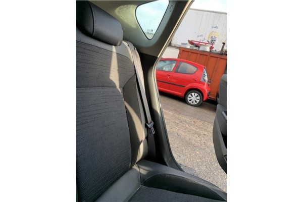 Recambio de cinturon seguridad trasero izquierdo para opel astra j berlina 5p 1.6 selective referencia OEM IAM 13380211  