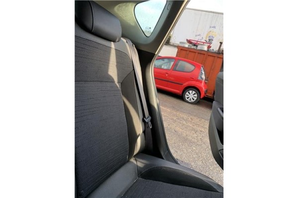 Recambio de cinturon seguridad trasero izquierdo para opel astra j berlina 5p 1.6 selective referencia OEM IAM 13380211  