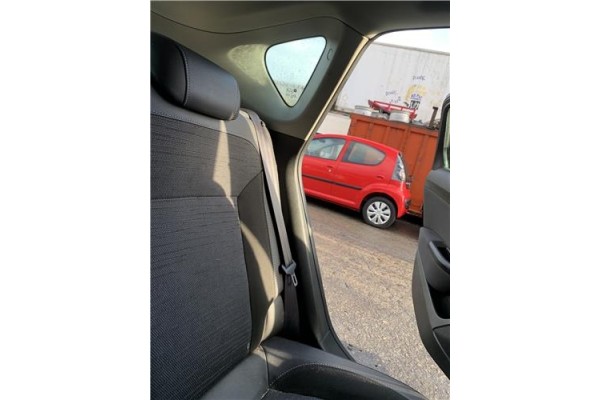 Recambio de cinturon seguridad trasero izquierdo para opel astra j berlina 5p 1.6 selective referencia OEM IAM 13380211  