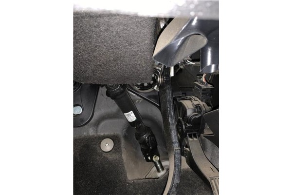 Recambio de columna direccion para opel astra j berlina 5p 1.6 selective referencia OEM IAM 13251806 278053053 