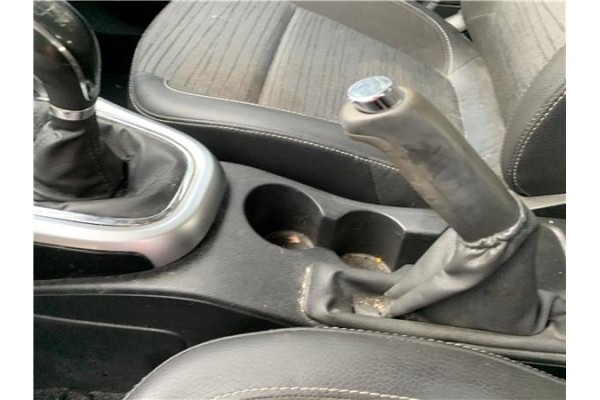 Recambio de consola para opel astra j berlina 5p 1.6 selective referencia OEM IAM 13468752  