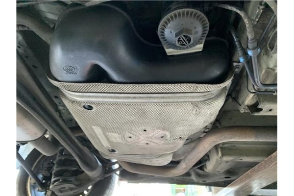 Recambio de deposito combustible para opel astra j berlina 5p 1.6 selective referencia OEM IAM 13269609 39039556 