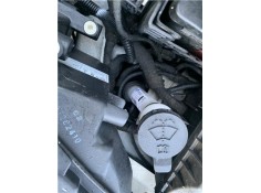 Recambio de deposito limpiaparabrisas para opel astra j berlina 5p 1.6 selective referencia OEM IAM 13260579  