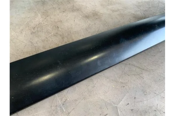 Recambio de moldura parabrisas izquierda para land rover range rover sport 2.7 v6 td s referencia OEM IAM DCB000315PNP  