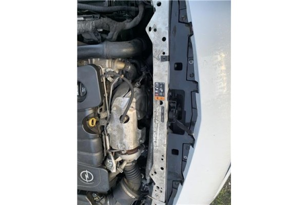 Recambio de frente delantero para opel astra j berlina 5p 1.6 selective referencia OEM IAM 13288975 13456178 