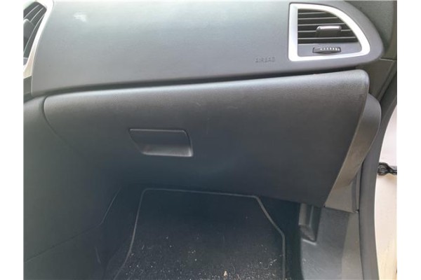 Recambio de guantera salpicadero para opel astra j berlina 5p 1.6 selective referencia OEM IAM 13313192  