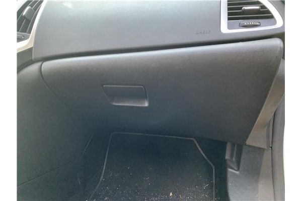 Recambio de guantera salpicadero para opel astra j berlina 5p 1.6 selective referencia OEM IAM 13313192  
