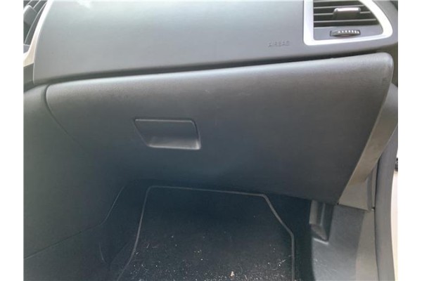 Recambio de guantera salpicadero para opel astra j berlina 5p 1.6 selective referencia OEM IAM 13313192  