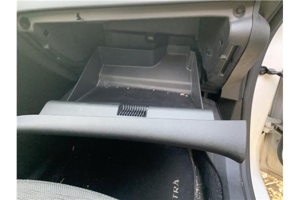 Recambio de guantera salpicadero para opel astra j berlina 5p 1.6 selective referencia OEM IAM 13313192  