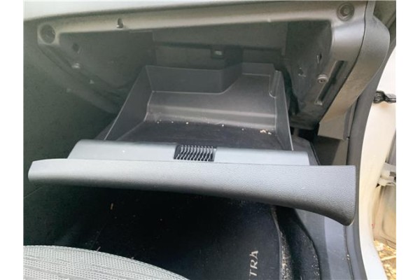 Recambio de guantera salpicadero para opel astra j berlina 5p 1.6 selective referencia OEM IAM 13313192  