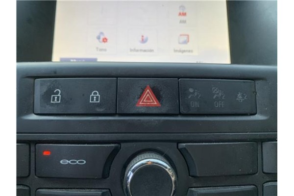 Recambio de interruptor luces emergencia para opel astra j berlina 5p 1.6 selective referencia OEM IAM 13285122  