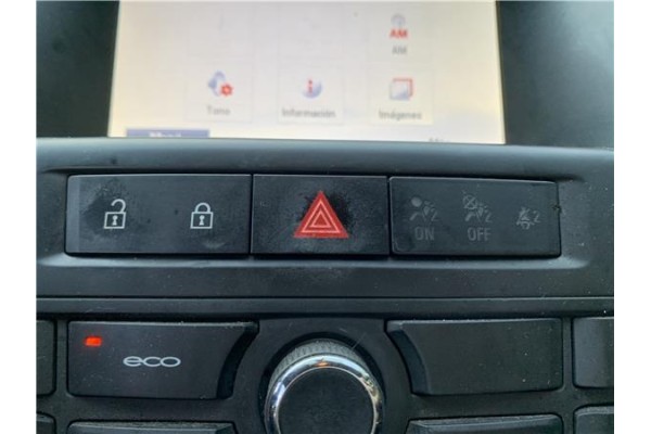 Recambio de interruptor luces emergencia para opel astra j berlina 5p 1.6 selective referencia OEM IAM 13285122  