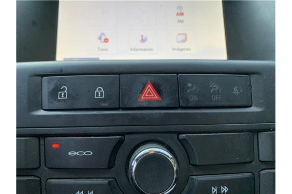 Recambio de interruptor luces emergencia para opel astra j berlina 5p 1.6 selective referencia OEM IAM 13285122  