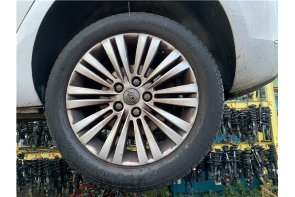 Recambio de llanta para opel astra j berlina 5p 1.6 selective referencia OEM IAM 13259235  