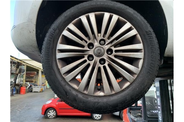 Recambio de llanta para opel astra j berlina 5p 1.6 selective referencia OEM IAM 13259235  