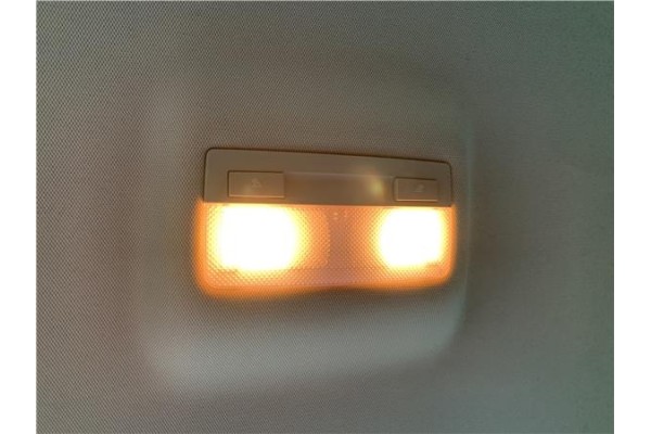 Recambio de luz trasero central techo para opel astra j berlina 5p 1.6 selective referencia OEM IAM 22774329  