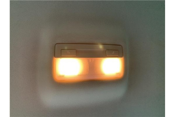 Recambio de luz trasero central techo para opel astra j berlina 5p 1.6 selective referencia OEM IAM 22774329  