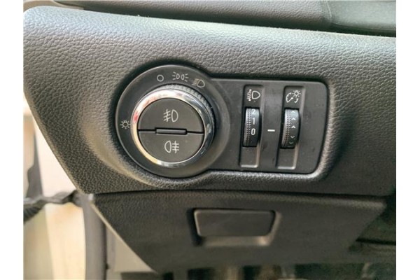 Recambio de mando de luces para opel astra j berlina 5p 1.6 selective referencia OEM IAM 13268705  
