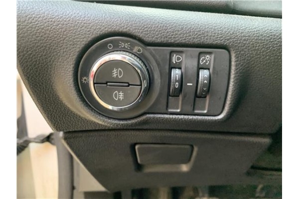 Recambio de mando de luces para opel astra j berlina 5p 1.6 selective referencia OEM IAM 13268705  