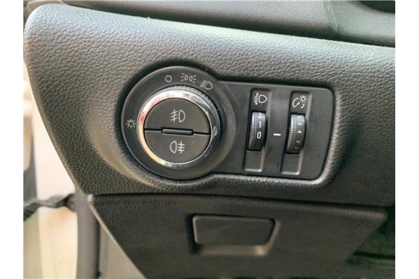 Recambio de mando de luces para opel astra j berlina 5p 1.6 selective referencia OEM IAM 13268705  