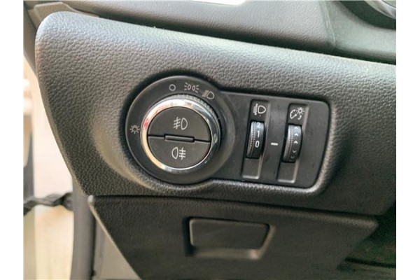 Recambio de mando de luces para opel astra j berlina 5p 1.6 selective referencia OEM IAM 13268705  