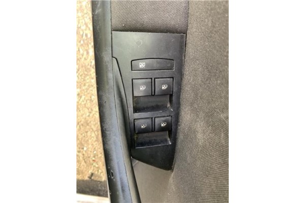 Recambio de mando elevalunas delantero izquierdo para opel astra j berlina 5p 1.6 selective referencia OEM IAM 1239090  