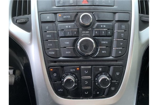 Recambio de mandos climatizador para opel astra j berlina 5p 1.6 selective referencia OEM IAM 13435148  