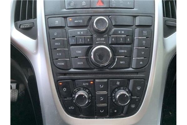 Recambio de mandos climatizador para opel astra j berlina 5p 1.6 selective referencia OEM IAM 13435148  