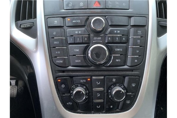 Recambio de mandos climatizador para opel astra j berlina 5p 1.6 selective referencia OEM IAM 13435148  