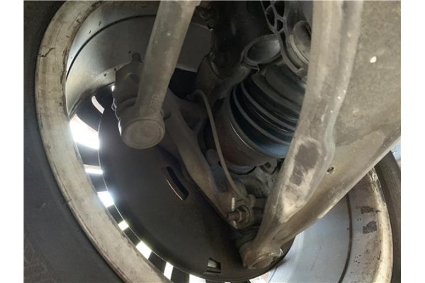 Recambio de mangueta delantero izquierda para opel astra j berlina 5p 1.6 selective referencia OEM IAM 13319482  