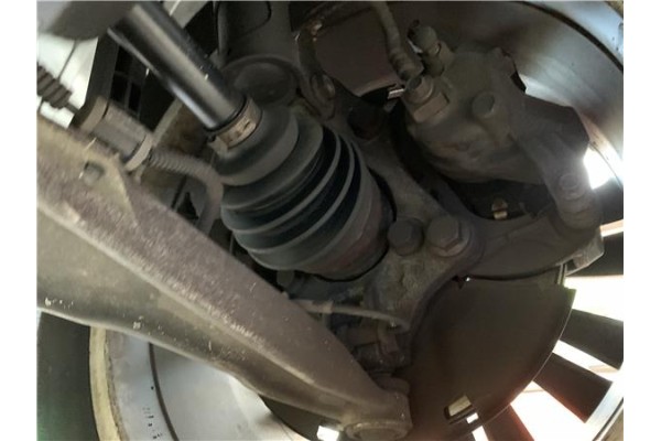 Recambio de mangueta delantero izquierda para opel astra j berlina 5p 1.6 selective referencia OEM IAM 13319482  