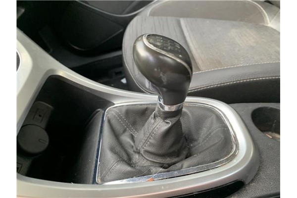 Recambio de palanca de cambio para opel astra j berlina 5p 1.6 selective referencia OEM IAM 55598025 55486394 