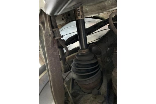 Recambio de palier delantero izquierdo para opel astra j berlina 5p 1.6 selective referencia OEM IAM 13473555  