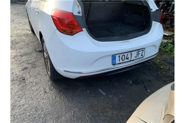 Recambio de paragolpes trasero para opel astra j berlina 5p 1.6 selective referencia OEM IAM 13364582  