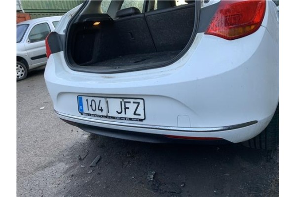 Recambio de paragolpes trasero para opel astra j berlina 5p 1.6 selective referencia OEM IAM 13364582  