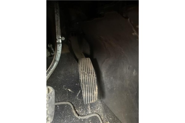 Recambio de pedal acelerador para opel astra j berlina 5p 1.6 selective referencia OEM IAM 13252702  