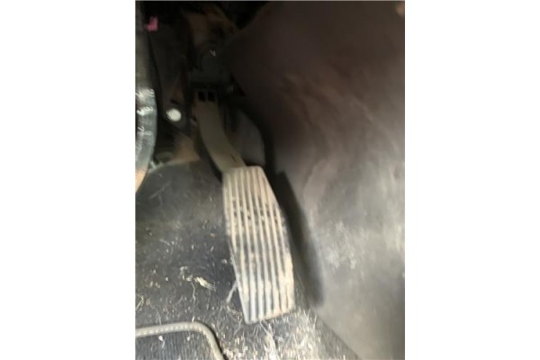 Recambio de pedal acelerador para opel astra j berlina 5p 1.6 selective referencia OEM IAM 13252702  