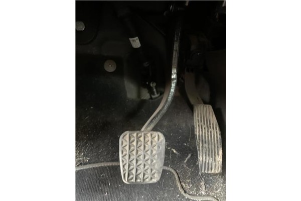 Recambio de pedal freno para opel astra j berlina 5p 1.6 selective referencia OEM IAM 13421035  